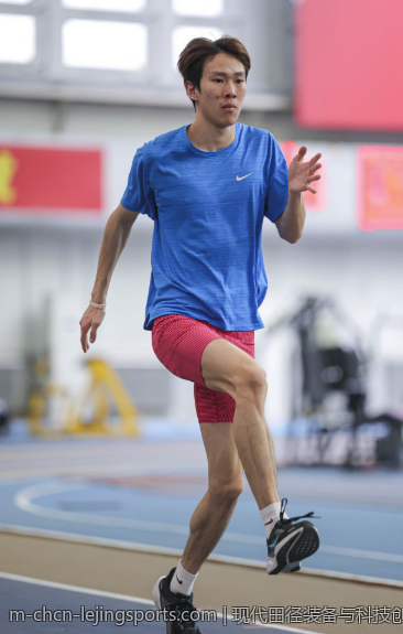 现代田径装备与科技创新